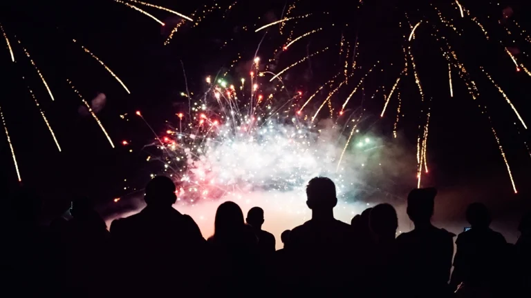 กทม. คุมเข้ม งานส่งท้ายปี จำกัดคนไม่หนาแน่น ต้องขออนุญาตจุดพลุ หวั่นซ้ำรอยเกาหลีใต้