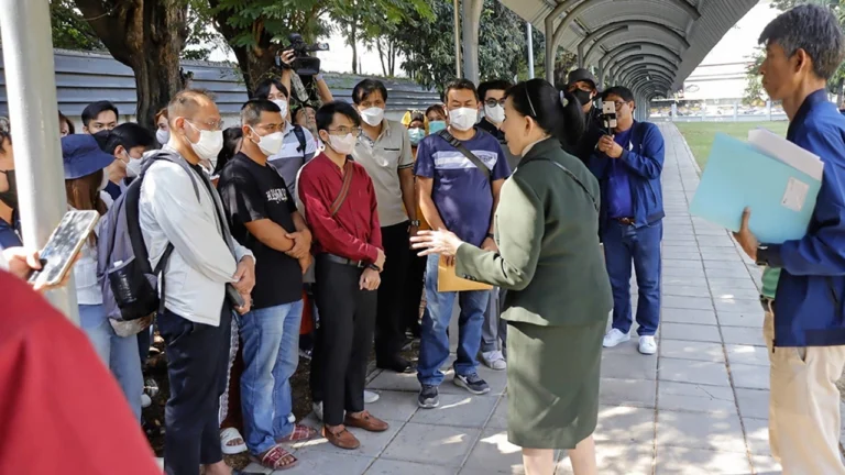 “เหยื่อ แห่ร้อง ปอศ. “ปวีณา” พาแจ้ง โดนเล่ห์โกง บ.ปิดบัตรเครดิต ไปกู้ซื้อคอนโด หนี้ท่วม 3 พันล้าน