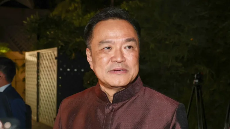 รองนายกฯ อนุทิน โว ดินเนอร์พรรคร่วมรัฐบาลชัดเจนที่สุด