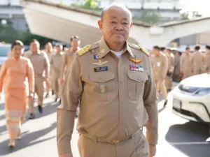 enter_02 » The Mainstream