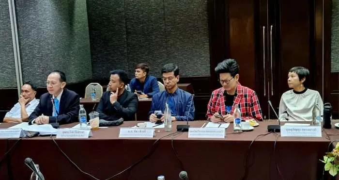 korropor_02 » The Mainstream กสทช., ประมูลคลื่นความถี่, แผ่นดินไหว, ประธานกสทช., ภาคประชาชน