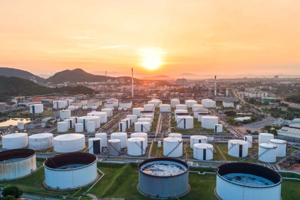 oil-2-1024x683 » The Mainstream