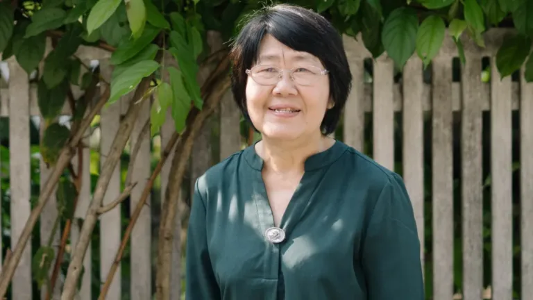 รสนาซัด รมว.พลังงาน ปล่อยค่าการตลาดน้ำมันพุ่งไม่ยั้ง