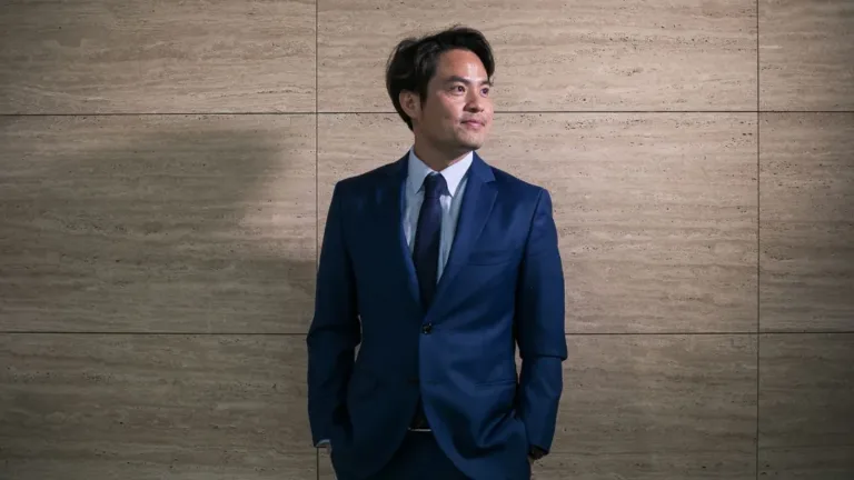 ภราดร ปริศนานันทกุล ขึ้นแท่นรองประธานสภาฯ โซเชียลชื่นชมสไตล์คุมเกมแบบใจเย็น