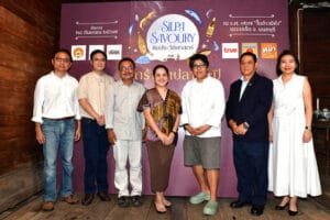 sil1-1024x683 » The Mainstream