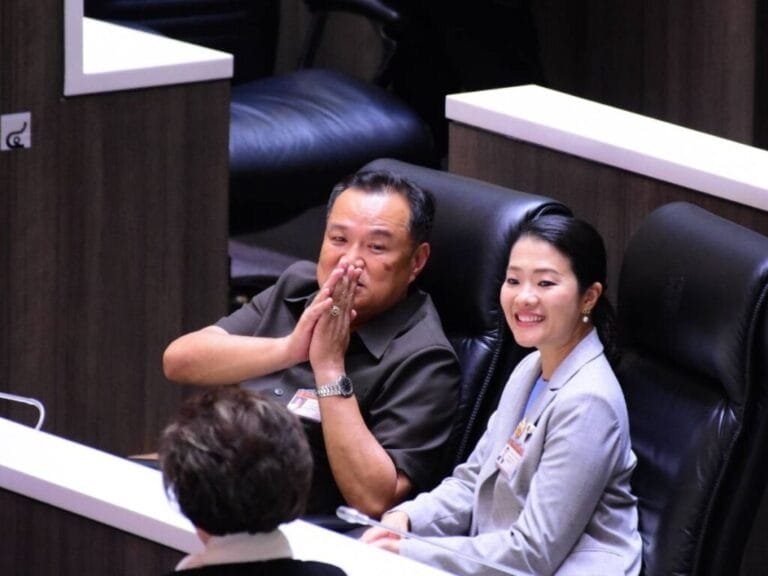 อิ่ม ธีรรัตน์ สำเร็จวาณิชย์ จากสาวแบงก์ สู่ รมช.มหาดไทย ผู้หญิงในรอบ 28 ปี