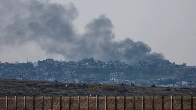 อิสราเอลเตรียมโหวตหยุดยิงในวันเสาร์ ถล่มกาซาทิ้งทวนดับ 83 ศพ