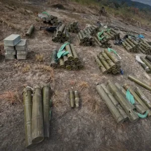 กองทัพไทยยึดเนิน 500 ช่องบก พบคลังแสงอาวุธจีนจำนวนมาก » The Mainstream