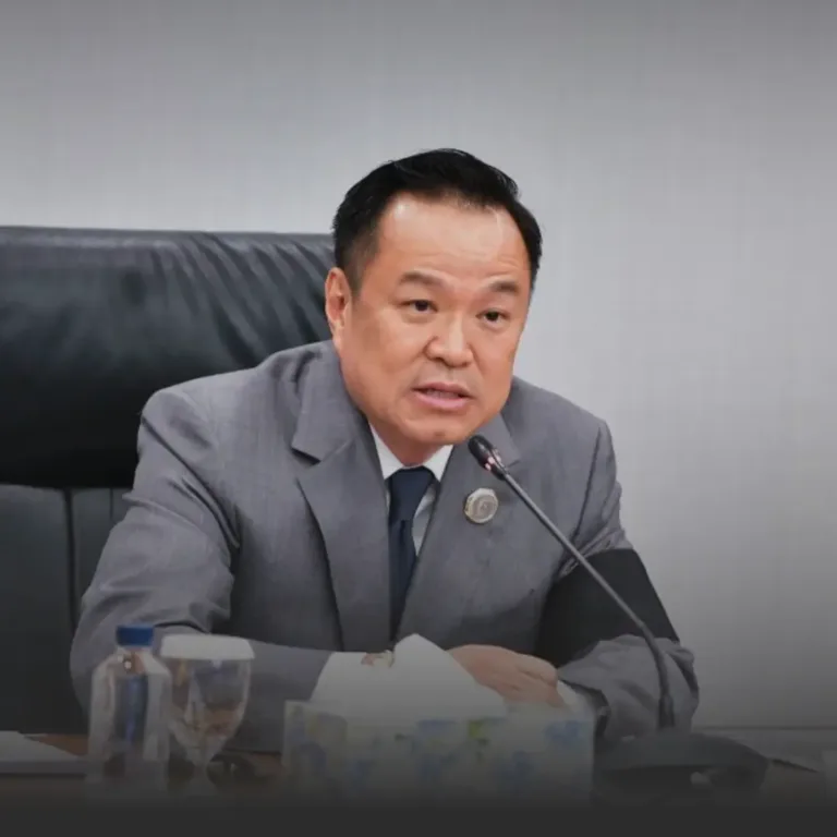 นายกฯ จี้เอาผิดผู้รับเหมา ฉะรัฐโยนกัน ปมเครนถล่มซ้ำ