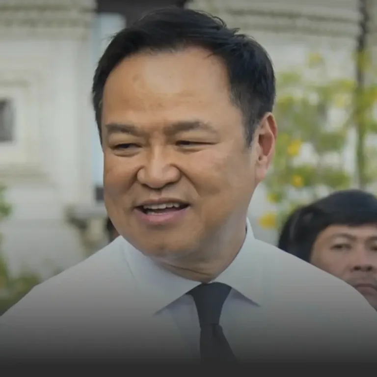 นายกฯ ชี้เหตุวางเพลิงปั๊มชายแดนใต้โยงการเมือง-ก่อการร้าย สั่งคุมเข้มความมั่นคง