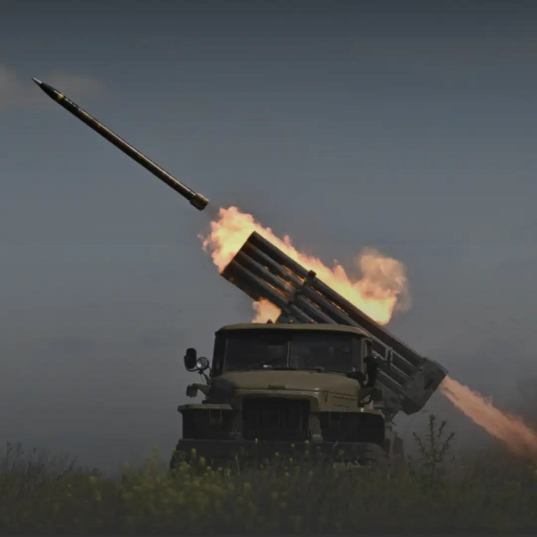 กัมพูชายิง BM21 ตกในชุมชนบุรีรัมย์ กระทบพื้นที่ชายแดนไทย » The Mainstream