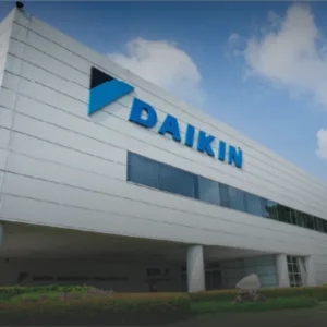 ไดกิ้นบรรลุข้อตกลงแรงงานหลังเจรจา 12 ชม. ยอมจ่ายโบนัส ปรับสวัสดิการ และพนักงานกลับเข้าทำงานตามปกติวันที่ 9 ธันวาคม » The Mainstream