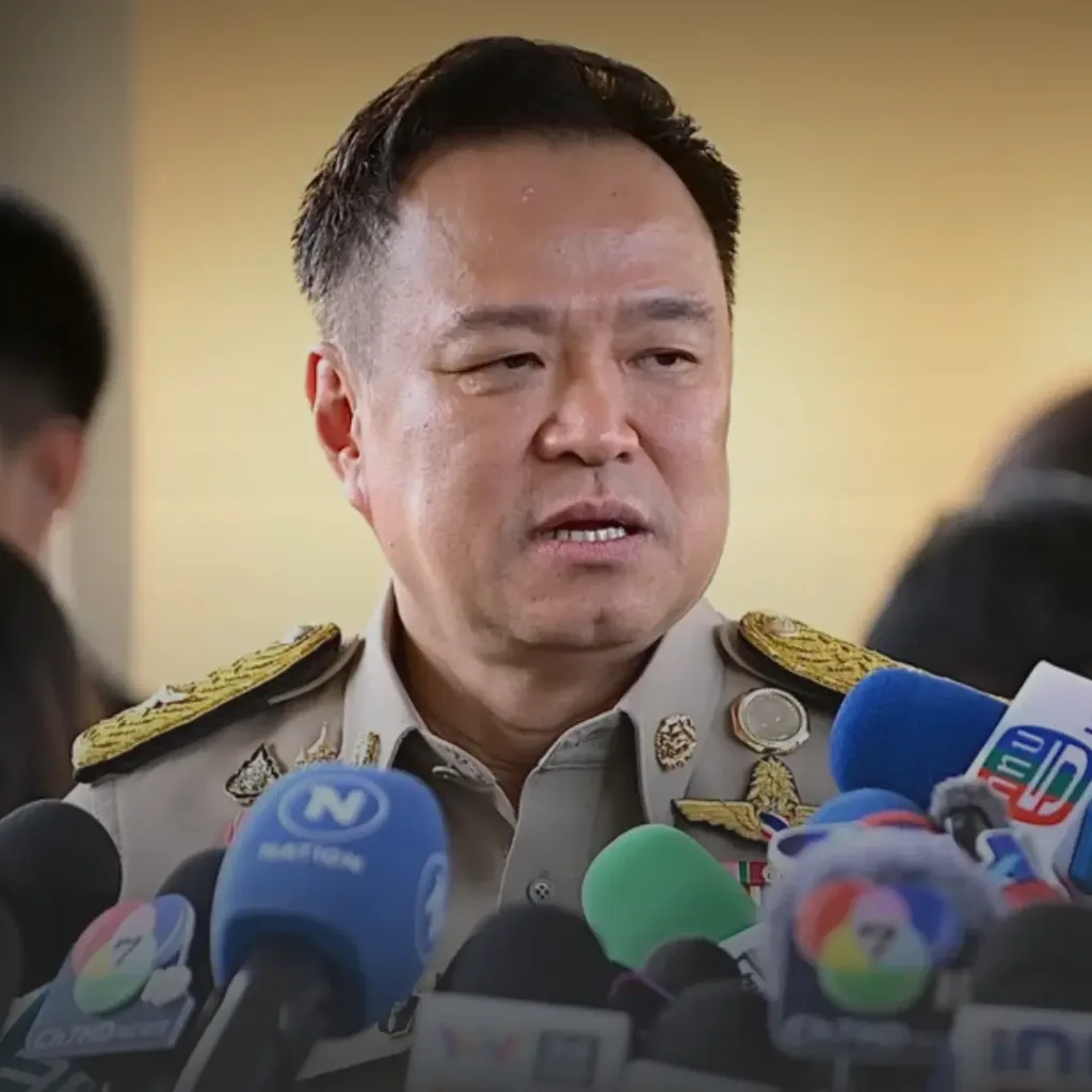 นายอนุทินย้ำไทยหยุดยิงไม่ได้ หนุนกองทัพเต็มที่ เมินฮุน เซนโจมตี ชี้คนไทยยังให้กำลังใจและไทยสื่อสารข้อเท็จจริงต่อโลก » The Mainstream