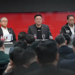 เพื่อไทยกำชับว่าที่ผู้สมัครลุยโหมดเลือกตั้ง ถอดป้ายผิดกฎหมาย เร่งสรรหาครบทุกเขตภายใน 15 ธ.ค. พร้อมเตือนปฏิบัติตามกฎหมายเลือกตั้ง » The Mainstream