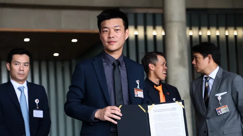 พรรคประชาชนมีมติหนุนอนุทิน ชาญวีรกูล นั่งนายกฯ คนใหม่ » The Mainstream