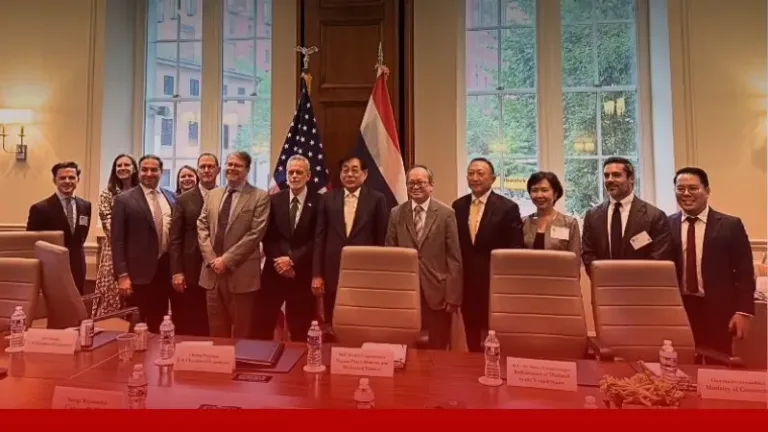 พิชัยนำ “ทีมไทยแลนด์” ลุยสหรัฐ หวังเจรจาภาษีทรัมป์แบบ Win‑Win