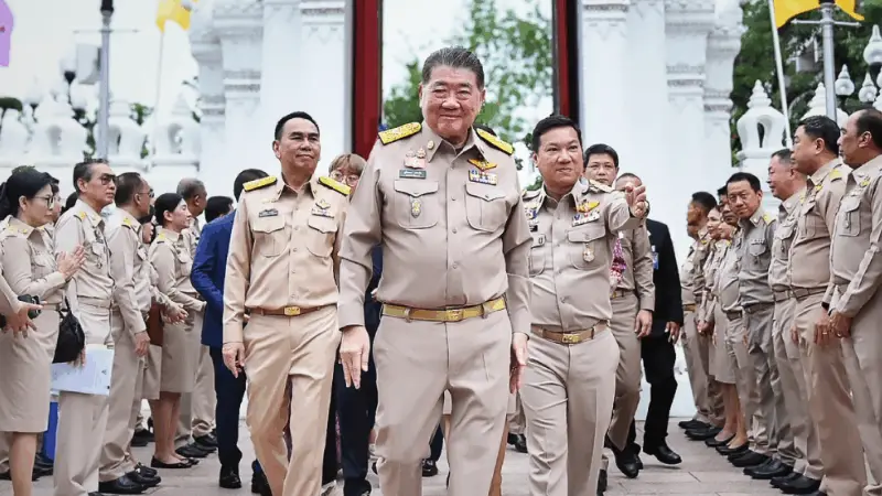 ภูมิธรรมสั่งเด้งอธิบดีมหาดไทย 2 » The Mainstream
