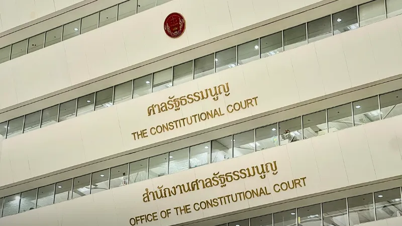 ศาลรัฐธรรมนูญวินิจฉัย ร่างรัฐธรรมนูญใหม่ ทำประชามติ 2 ครั้งพอ » The Mainstream