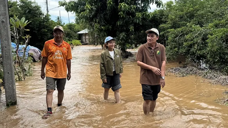 สสเพื่อไทย วิจารณ์นายกฯ อนุทิน ทิ้งประชาชนสุโขทัยเผชิญน้ำท่วมรอบสอง » The Mainstream