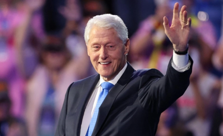 บิล คลินตัน อดีต ปธน.สหรัฐฯ ออกจากโรงพยาบาลแล้ว หลังล้มป่วย