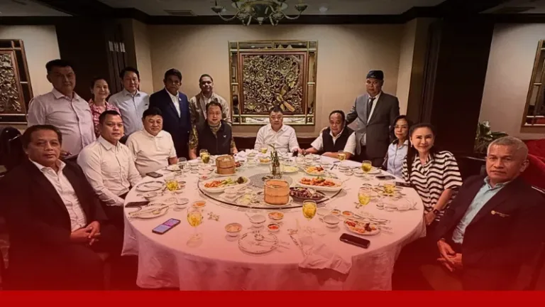 “สุชาติ” นำทีมดินเนอร์ ก๊วน 16 สส.รทสช. หนุน “อนุทิน” นั่งนายกฯ คนที่ 32