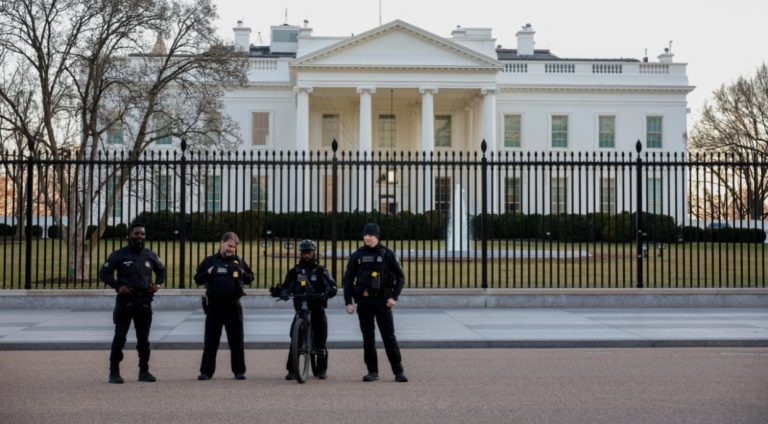 ทำเนียบขาวเสนอแผนลาออกโดยสมัครใจ จูงใจข้าราชการ 2 ล้านคน