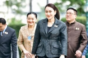 แพทองธาร2 » The Mainstream