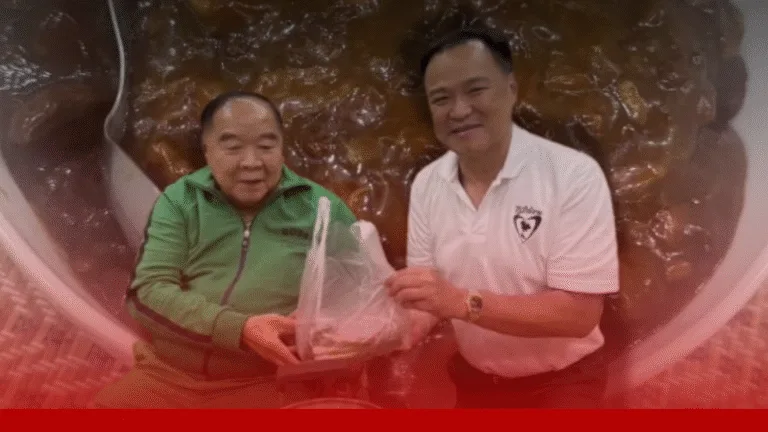 “บิ๊กป้อม” โชว์ฝีมือเชฟ เสิร์ฟข้าวหน้าไก่ “เสี่ยหนู” ชื่นมื่น วงสนทนาแตะ MoU 43-44