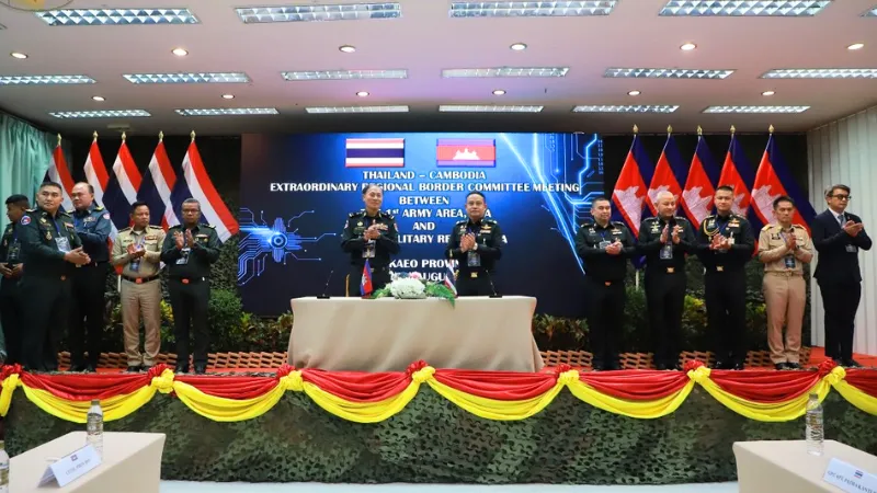 ไทยกัมพูชา ประชุม RBC สระแก้ว ลงนาม 13 ข้อตกลงหยุดยิง » The Mainstream