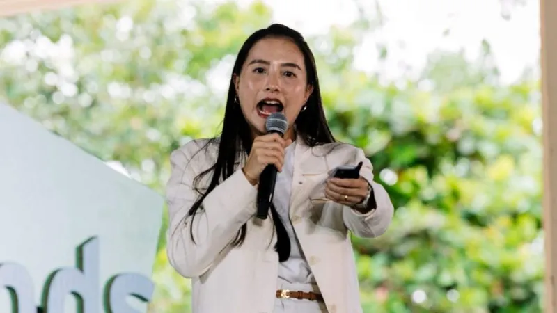 ไอซ์ รักชนก ยัน พรรคประชาชนไม่มีดีลลับ ย้ำตรวจสอบรัฐบาลเข้มข้น » The Mainstream